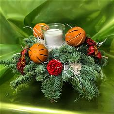 Christmas table arrangement 